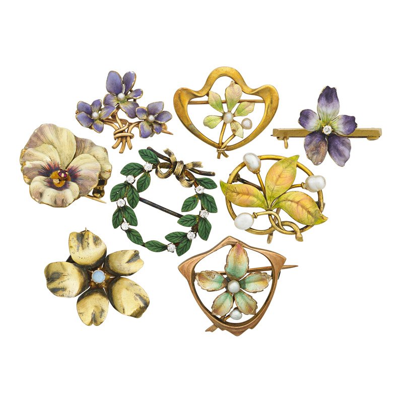 EIGHT ART NOUVEAU GOLD FLOWER BROOCHES (1 of 1)