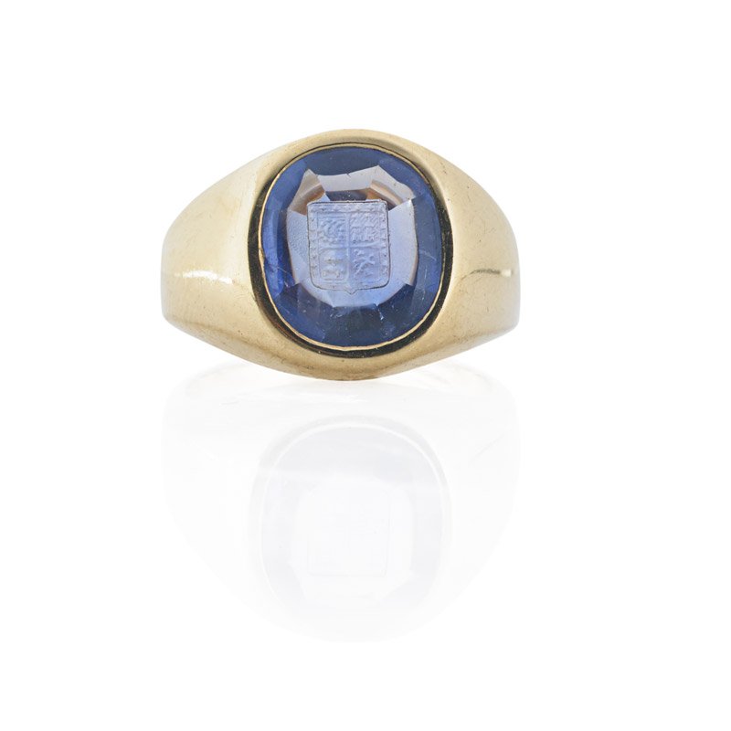 NATURAL BLUE SAPPHIRE INTAGLIO SIGNET RING (1 of 5)