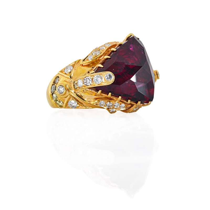 ARTISANAL RUBELLITE AND DIAMOND 18K GOLD RING (1 of 3)