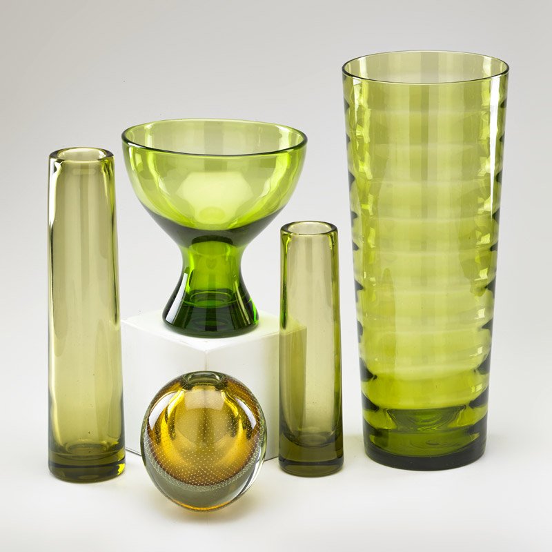 GUNNEL NYMAN/HOLMEGAARD/ETC.: Five glass pieces: Nyman ovoid vase with controlled bubbles; Holmegaard footed bowl, and two reverse flaring vases, together with similar ribbed vase, Finland/Denmark, 1951-61; Four incised with signa