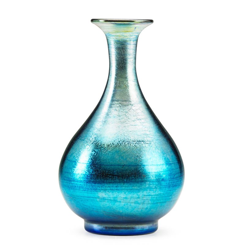 TIFFANY STUDIOS Blue Favrile glass vase (1 of 2)