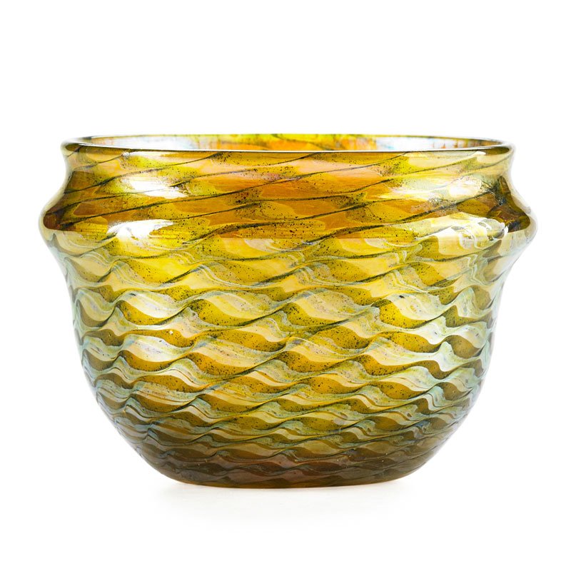 TIFFANY STUDIOS Early paperweight glass bowl (1 of 2)