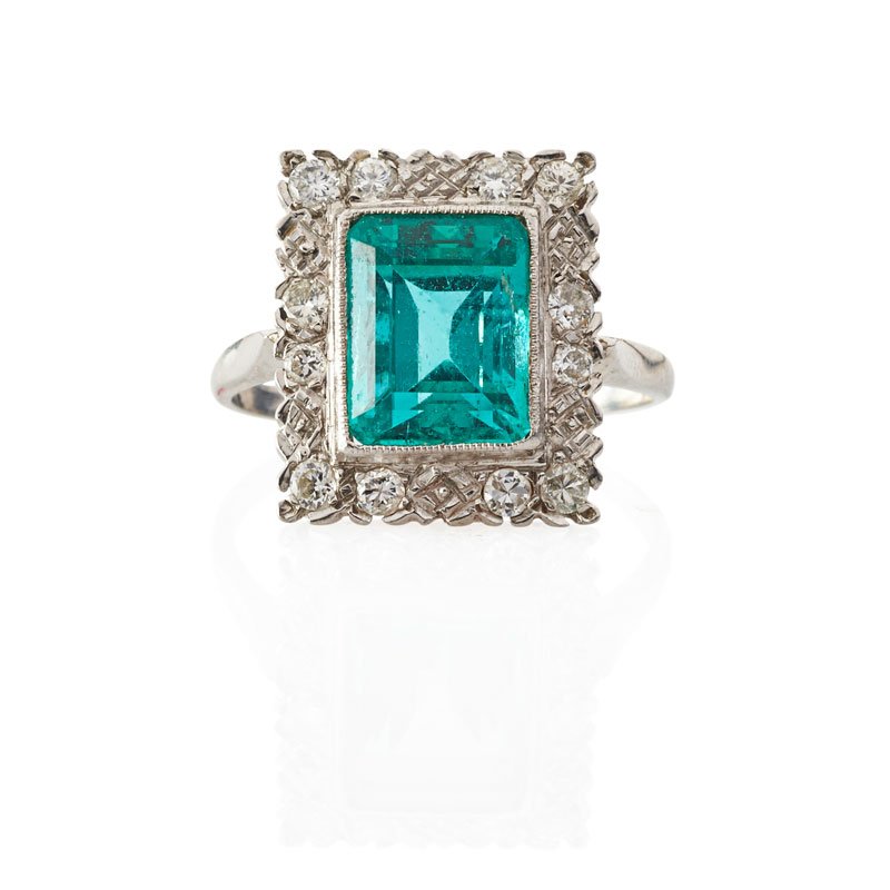 FINE COLOMBIAN EMERALD, DIAMOND & PLATINUM RING (1 of 2)