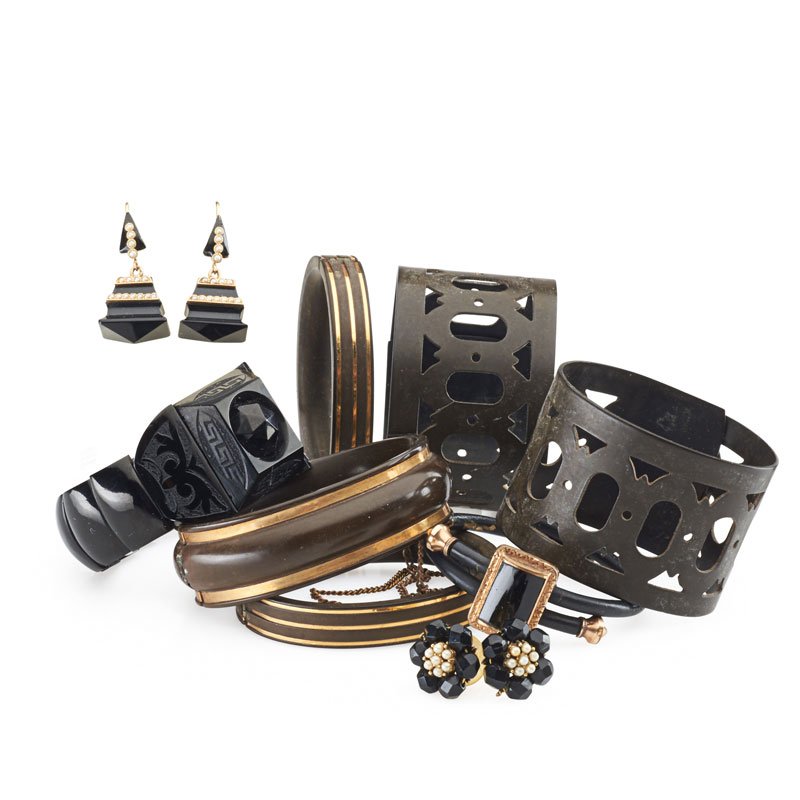 COLLECTION OF VICTORIAN MOURNING JEWELRY (1 of 1)