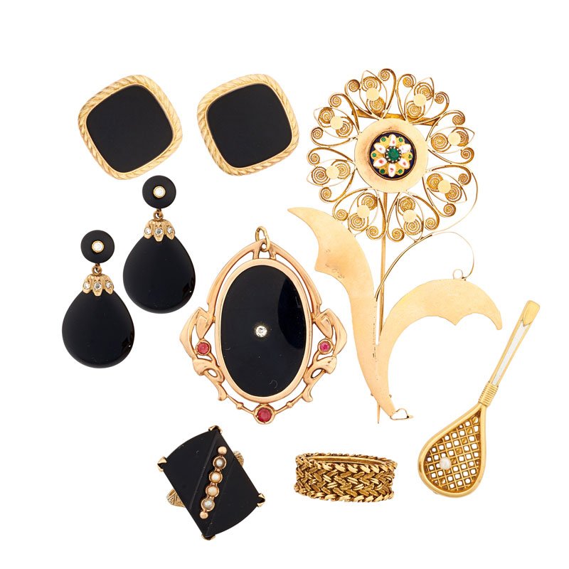 NINE PIECES ONYX OR YELLOW GOLD JEWELRY (1 of 1)