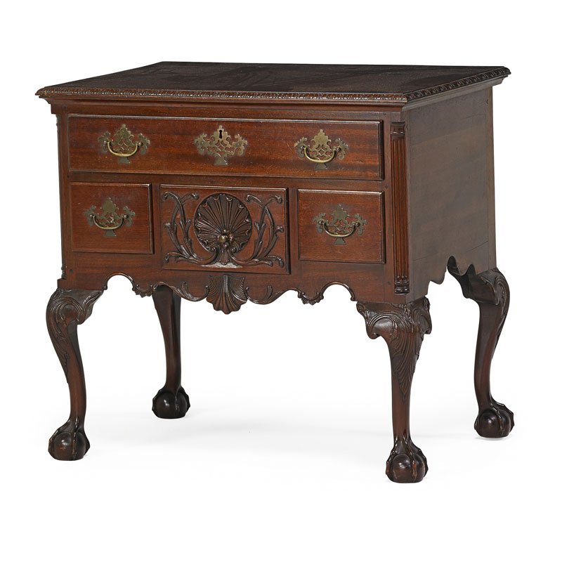 CHIPPENDALE STYLE MAHOGANY LOWBOY: Hand-constructed with shell carved drawers and carbriole legs, U.S.A., 20th c.; 30" x 32" x 21 1/2"