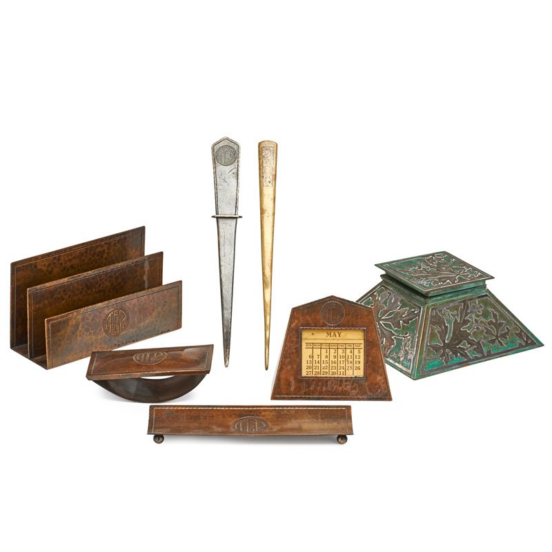 ARTS & CRAFTS (1 of 1)