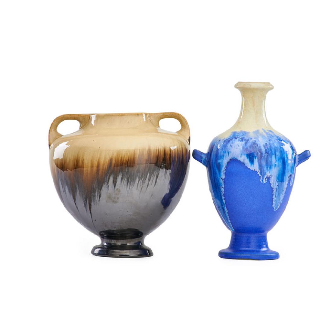 FULPER Two urns (1 of 3)