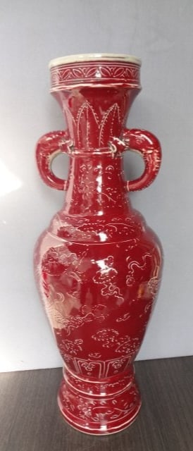 Yuan Dynasty Double Elephant Ear Red Vase: This is an elegant Yuan Dynasty double elephant ear David vase.