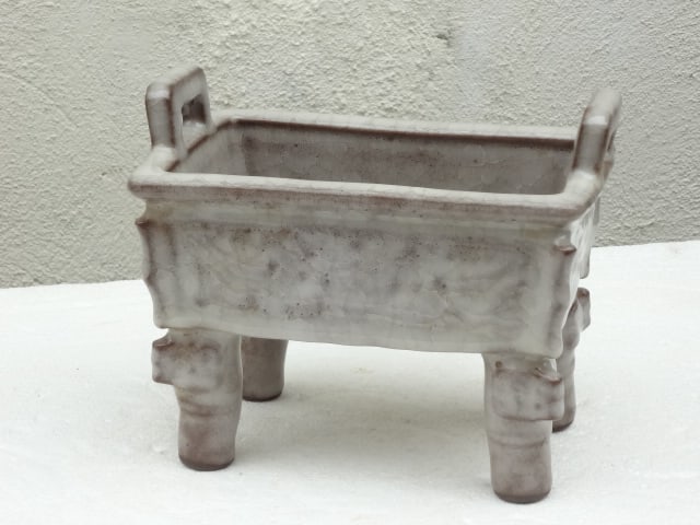 Elegant Song Dynasty Guan Yao Incense Burner (1 of 5)