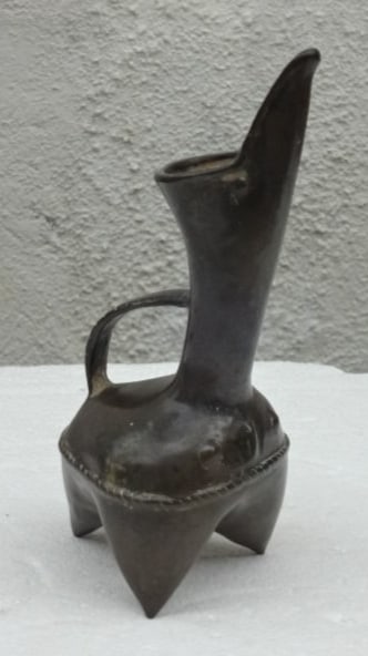 Shang Dynasty Bronze Tripod Wine Cup called " Ju" (1 of 4)