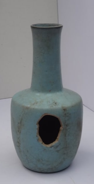 Standard Specimen of Song Dynasty Rui Yao Celadon Vase (1 of 5)