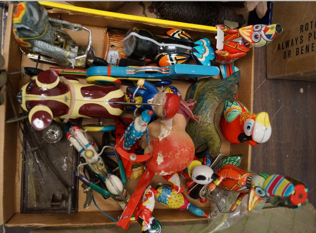 BOX LOT ASSORTED TIN LITHO WIND-UP TOYS INCLUDING DOG, (1 of 1)