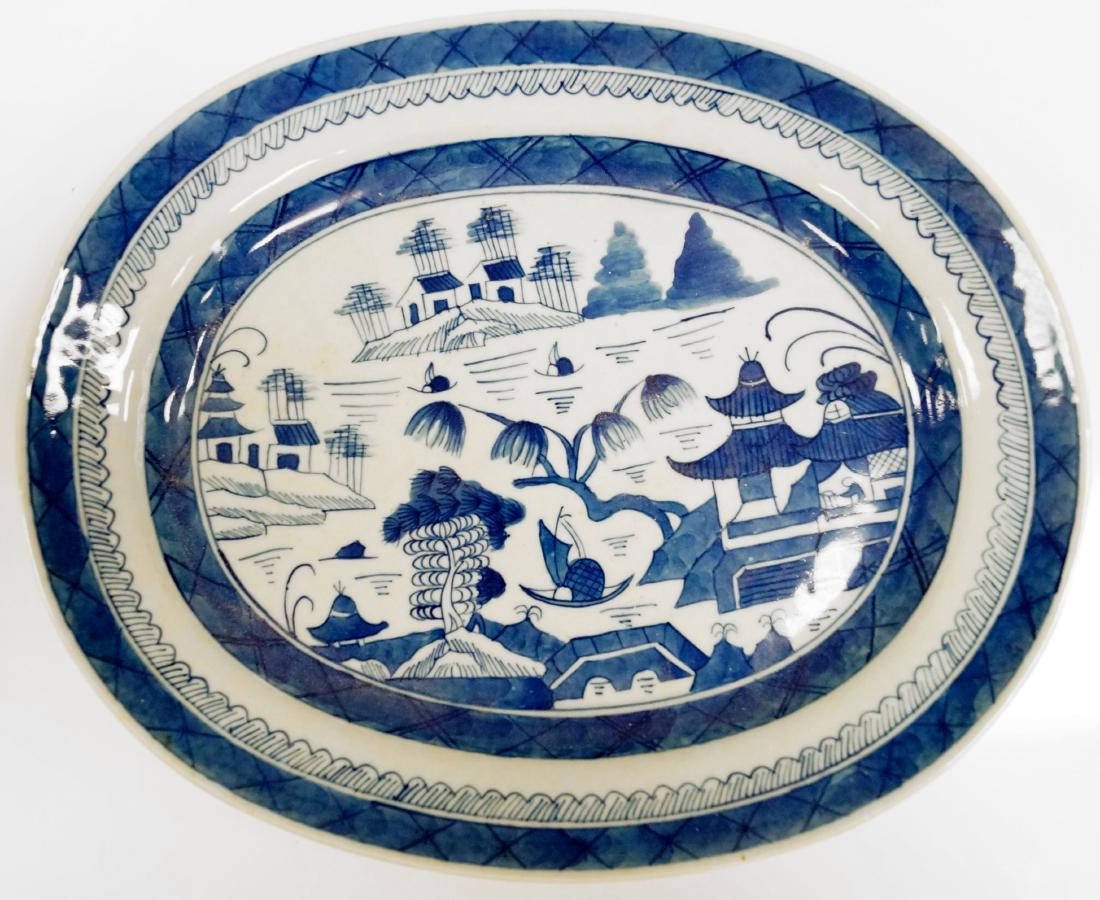CHINESE EXPORT CANTON PORCELAIN PLATTER, 19TH CENTURY. (1 of 1)