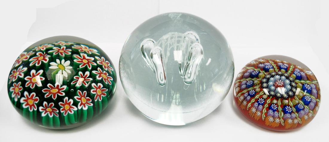LOT (3) ASSORTED GLASS PAPERWEIGHTS. HEIGHT 1 1/2-3" (1 of 1)