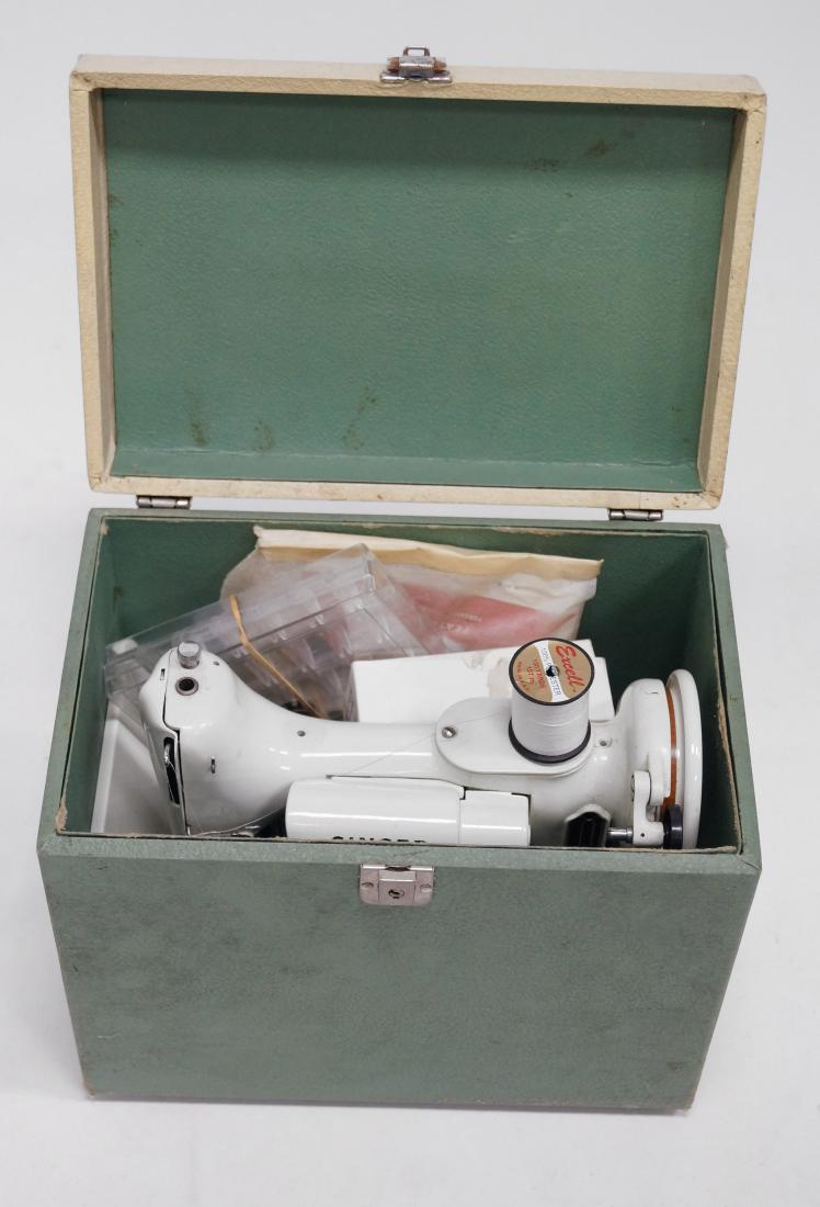 SINGER FEATHERWEIGHT SEWING MACHINE, MODEL 221, C.1967 (1 of 2)