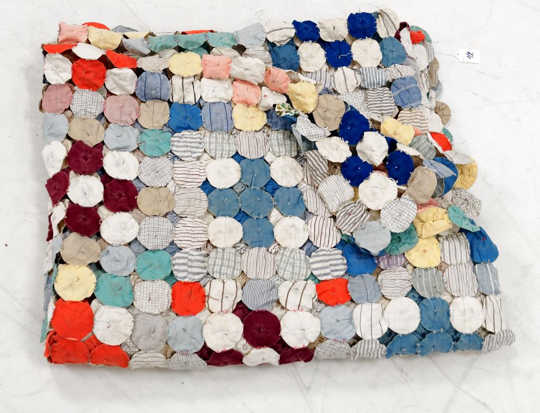 VINTAGE "PUFFY BUTTON" QUILT. 82 X 96" (1 of 1)