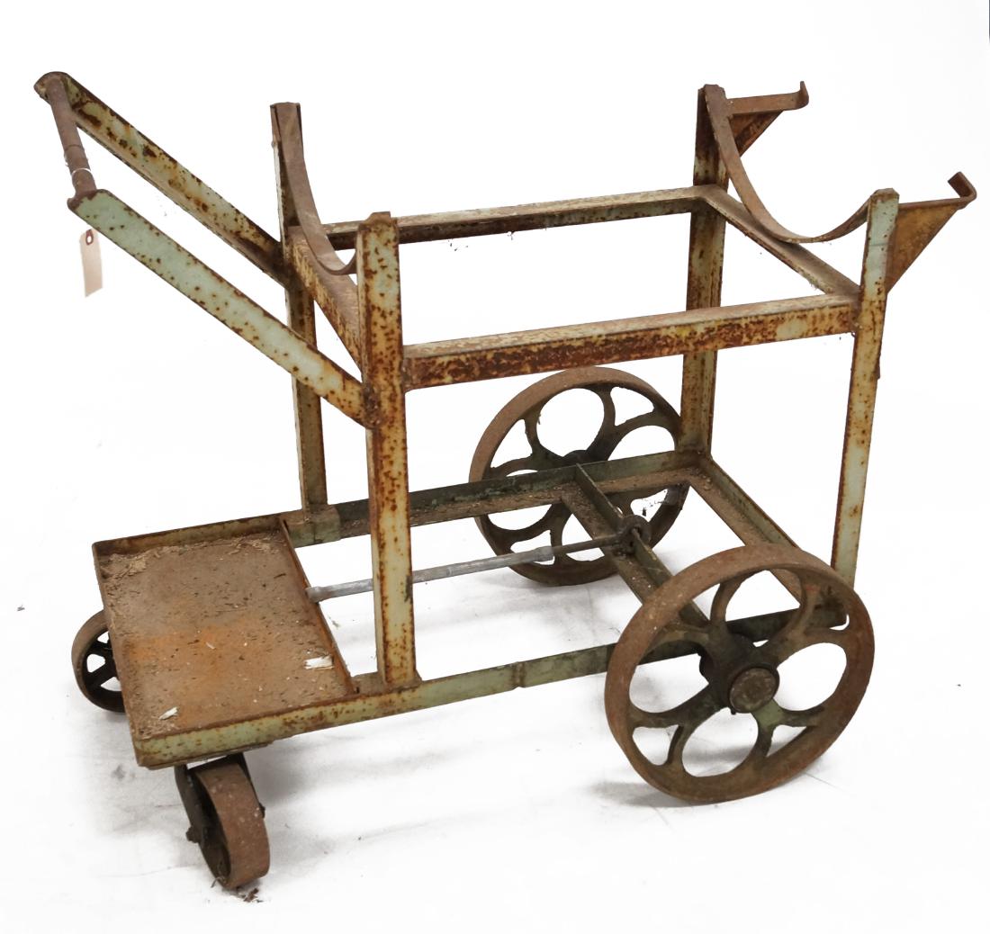 INDUSTRIAL CAST IRON WELDING CART. HEIGHT 35": INDUSTRIAL CAST IRON WELDING CART. HEIGHT 35"