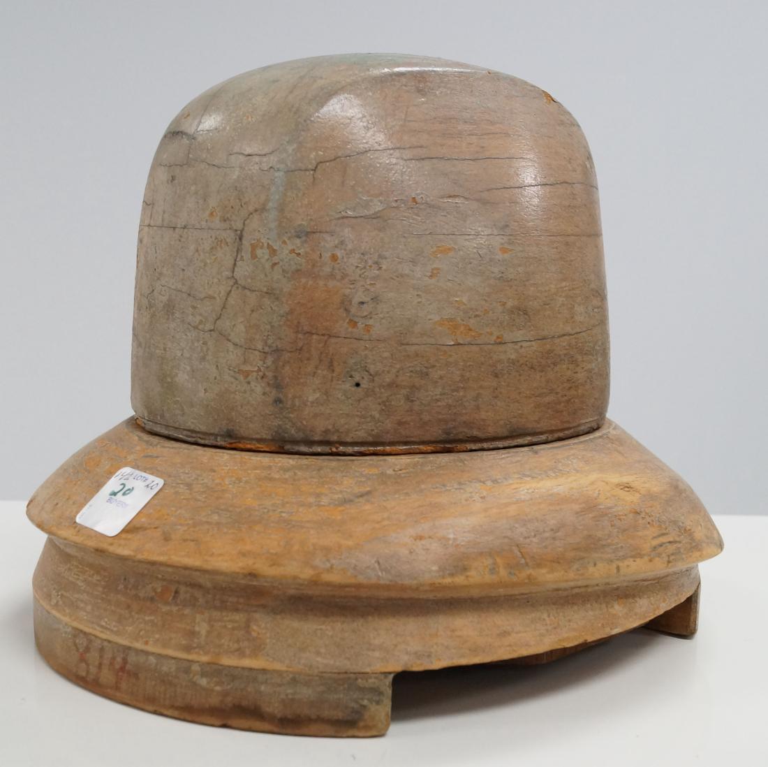VINTAGE WOOD HAT BLOCK, SIGNED LAMODE HAT BLOCK CO. (1 of 1)