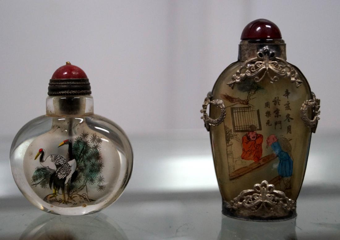 LOT (2) CHINESE DECORATED PEKING GLASS SNUFF BOTTLES. (1 of 1)