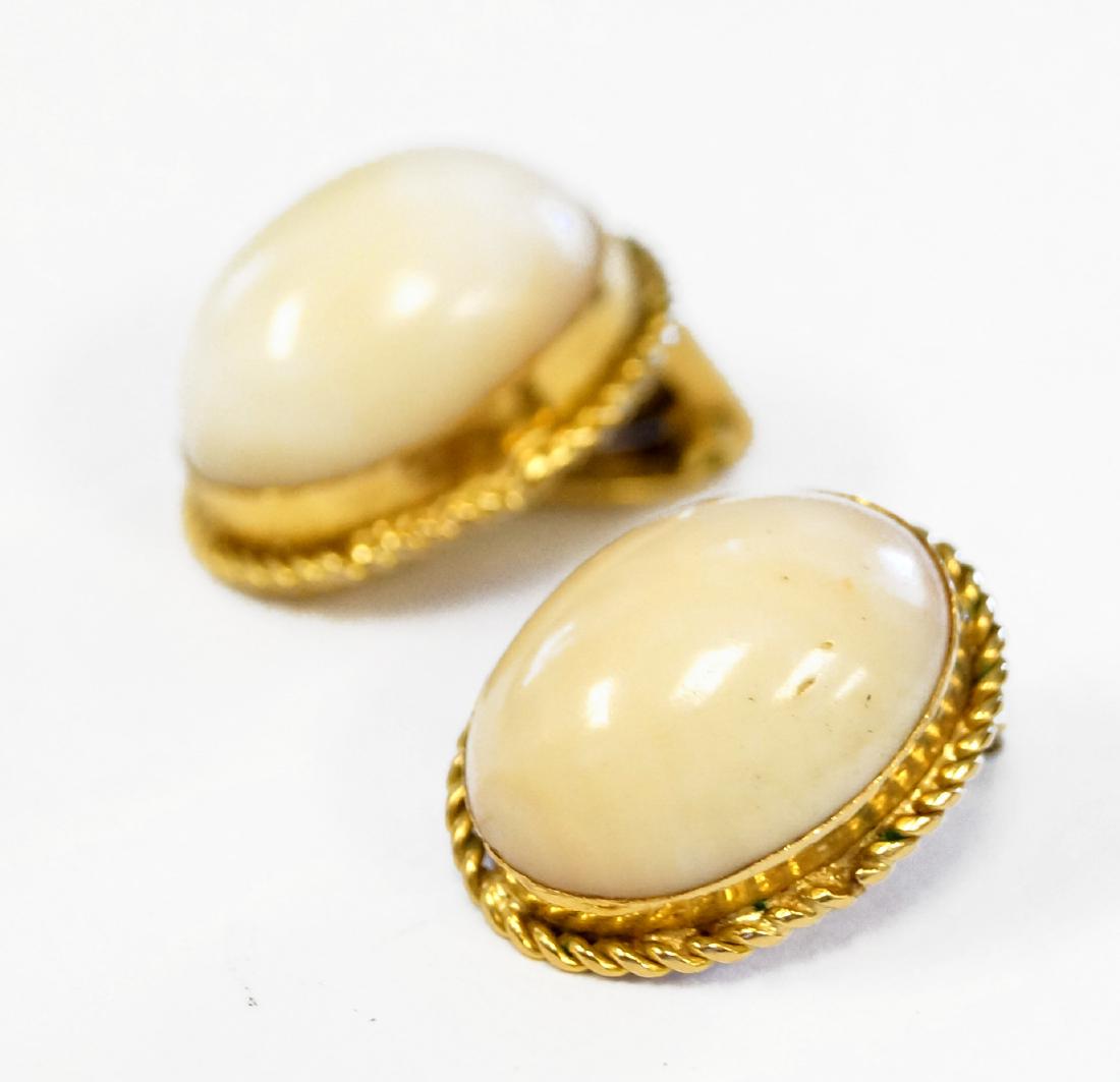 PAIR 750 (18K) FRAMED ANGEL SKIN CORAL CLIP EARRINGS. (1 of 1)