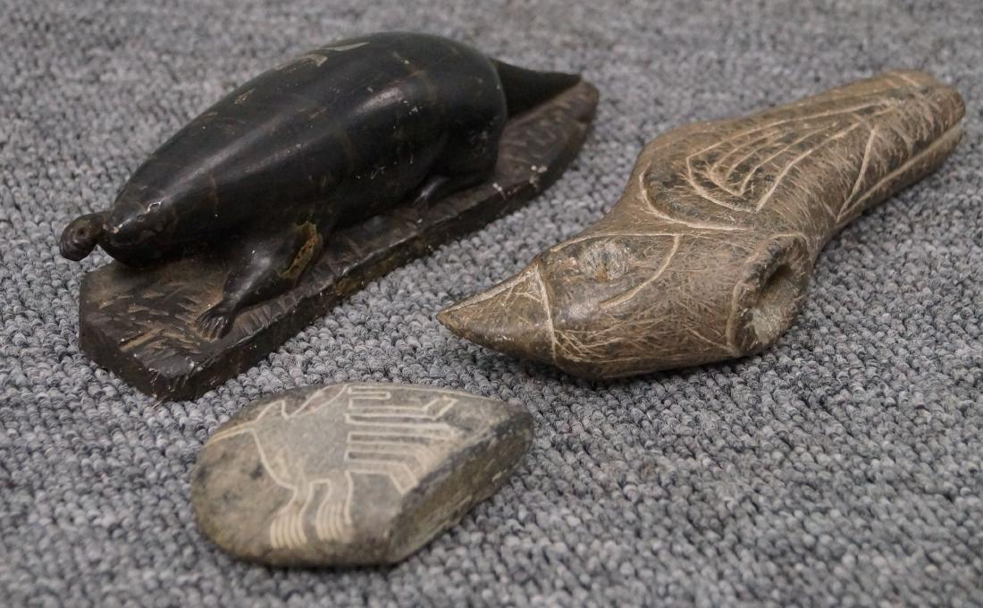 LOT (3) NATIVE AMERICAN INDIAN INCLUDING CARVED STONE: LOT (3) NATIVE AMERICAN INDIAN INCLUDING CARVED STONE BIRD PIPE HEAD, LENGTH 7 1/2"; NORTHWEST COAST CARVED STEATITE BEAVER, LENGTH 7 1/2" AND ANOTHER