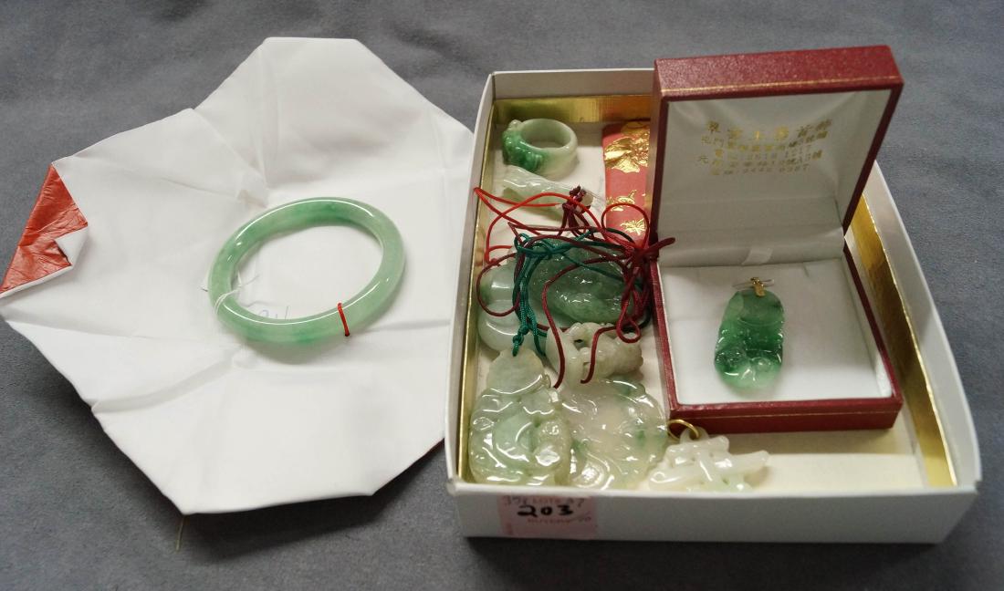 LOT (10) ASSORTED CHINESE JADE AND HARDSTONE ITEMS (1 of 1)