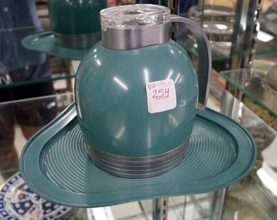 HENRY DREYFUSS SET (2) AMERICAN (1904-1972) FOR: HENRY DREYFUSS SET (2) AMERICAN (1904-1972) FOR THERMOS, PITCHER AND UNDER PLATE. HEIGHT 6" (IMPERFECTIONS)