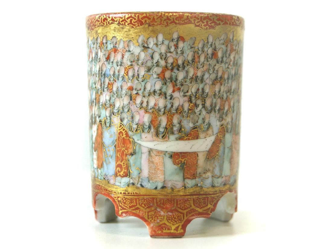 JAPANESE SATSUMA MINIATURE "THOUSAND FACES" PORCELAIN: JAPANESE SATSUMA MINIATURE "THOUSAND FACES" PORCELAIN VASE WITH CALLIGRAPHY INTERIOR, SIGNED. HEIGHT 2"