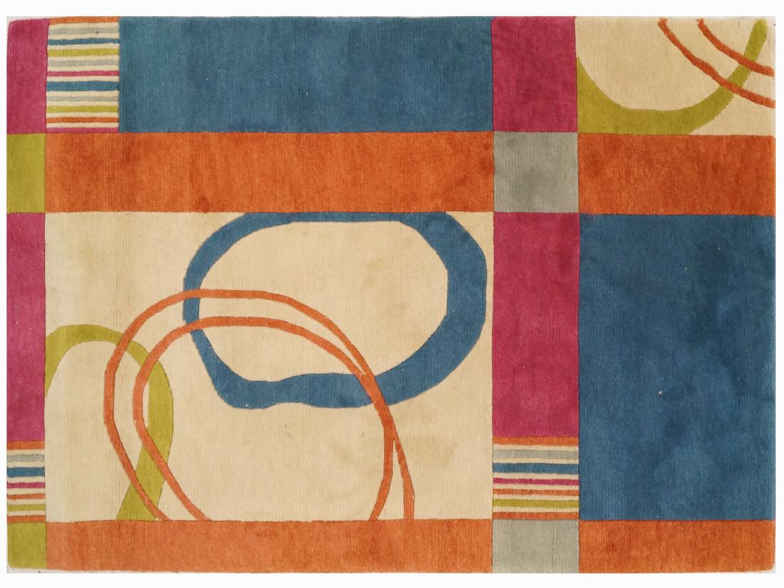 MODERN DESIGN RUG. 3'9" X 5'9" (1 of 1)