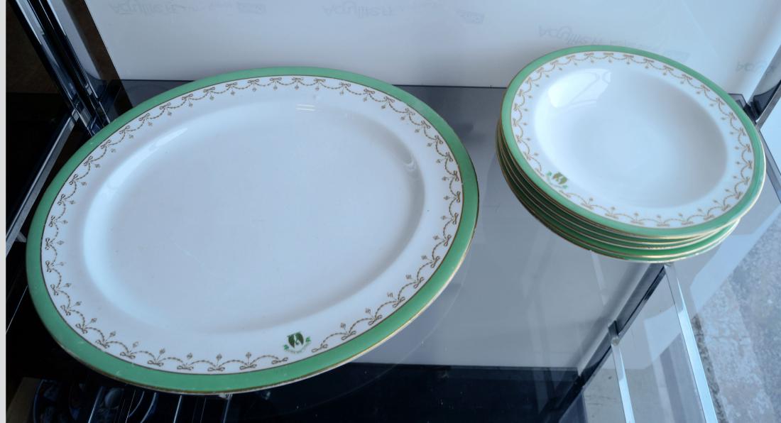 LOT (8) ROYAL WORCESTER DECORATED PORCELAIN INCLUDING (1 of 1)