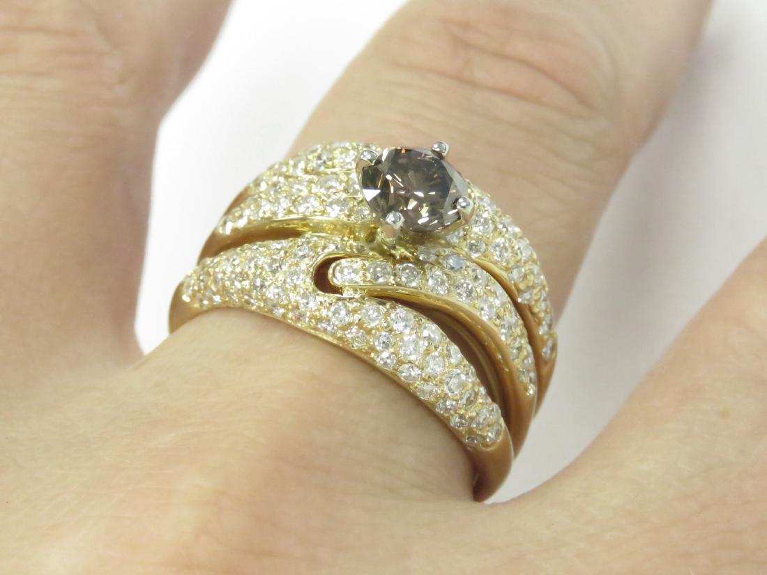 18K YELLOW GOLD BROWN/WHITE DIAMOND RING SET WITH (1 of 9)