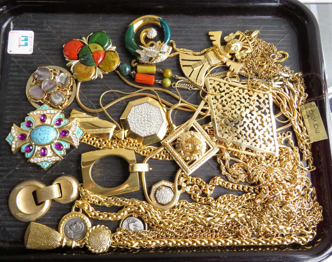 LOT ASSORTED COSTUME JEWELRY NECKLACES INCLUDING ALANA (1 of 1)