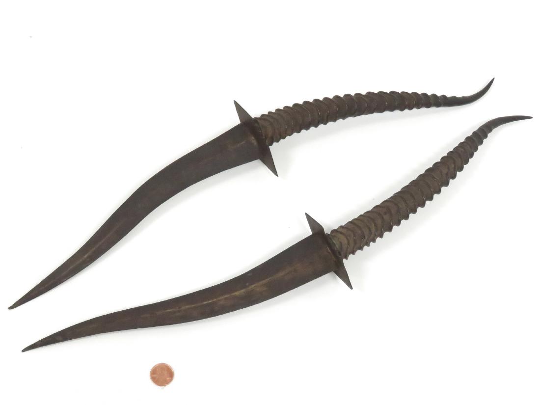 PAIR ETHIOPIAN ANTELOPE HORN HANDLED DAGGERS. LENGTH (1 of 7)