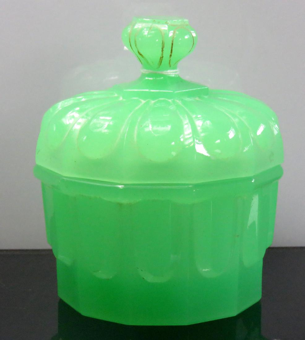 VICTORIAN GREEN OPALESCENT COVERED POWDER JAR. HEIGHT 4 (1 of 2)