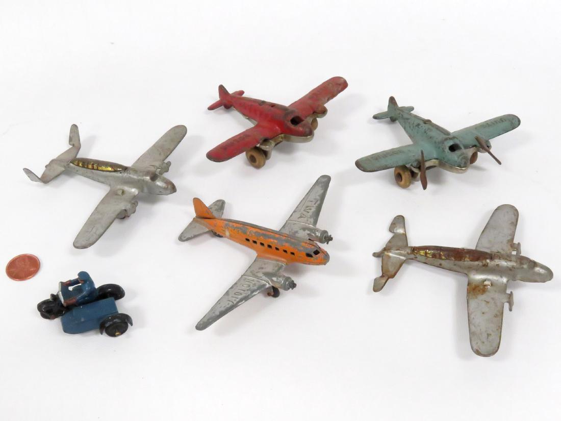 LOT (6) INCLUDING (5) ASSORTED VINTAGE METAL AIRPLANES (1 of 4)