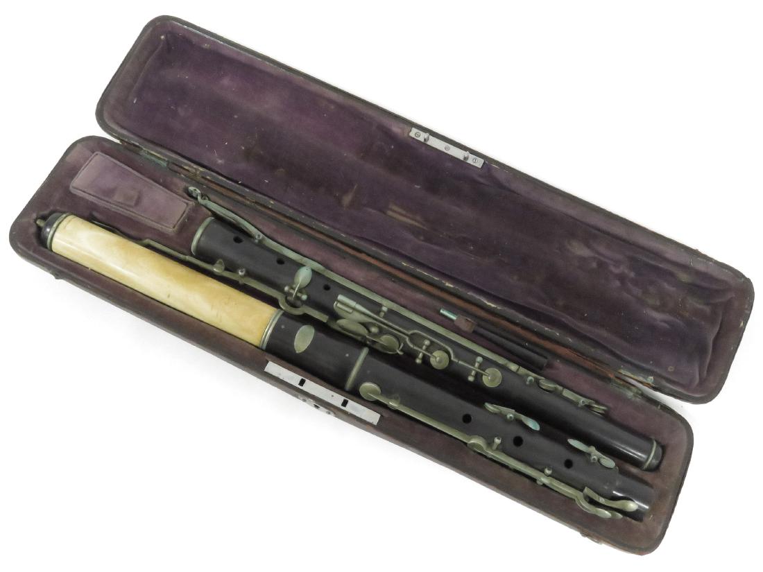 AFTER H.F. MEYER, MULTI-KEYED EBONY FLUTE/CASE, C.1880. (1 of 3)