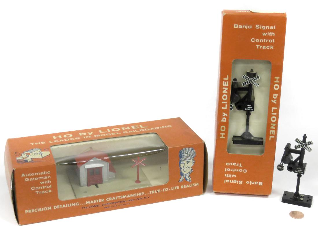 LOT (3) LIONEL HO SCALE INCLUDING #0145 AUTOMATIC (1 of 1)