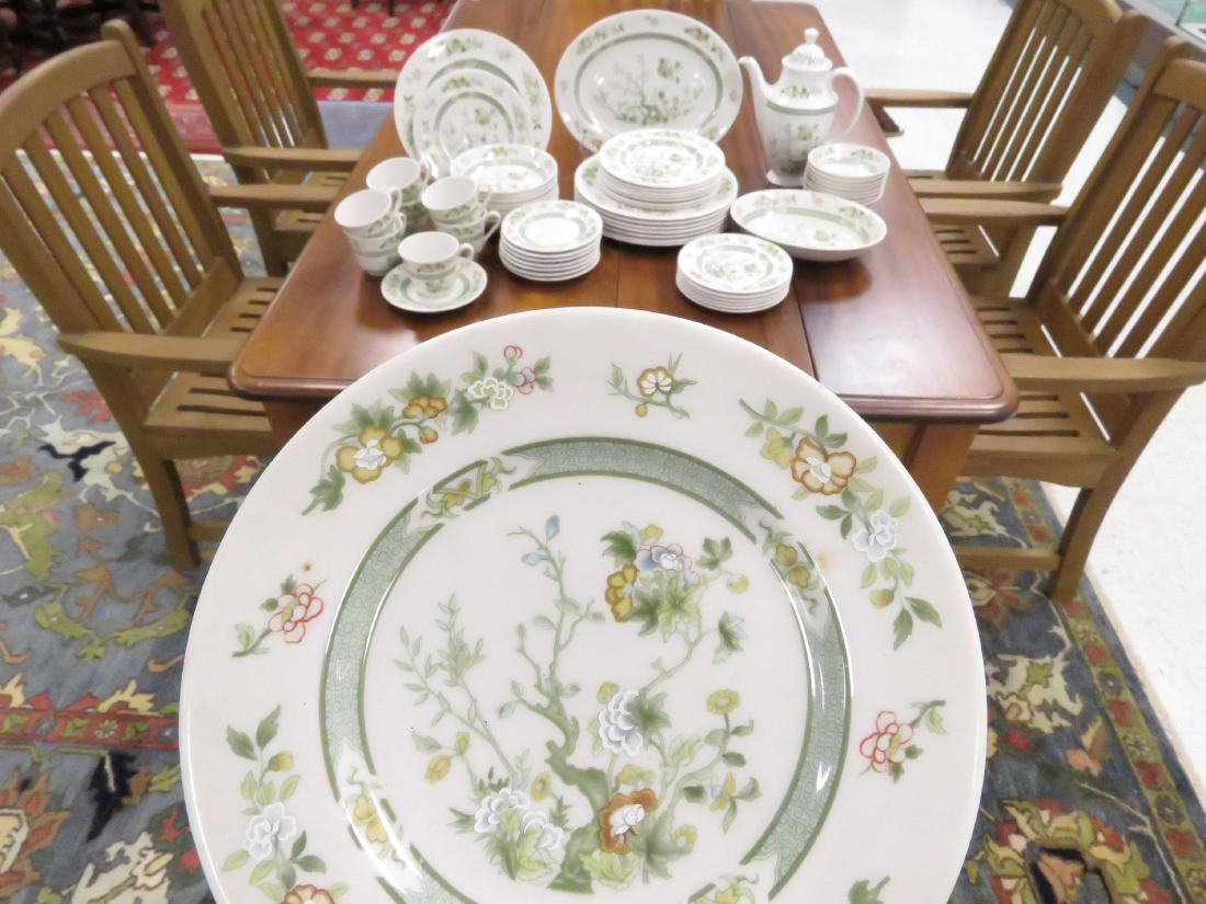 SET ROYAL DOULTON "TONKIN" PATTERN DECORATED PORCELAIN (1 of 3)
