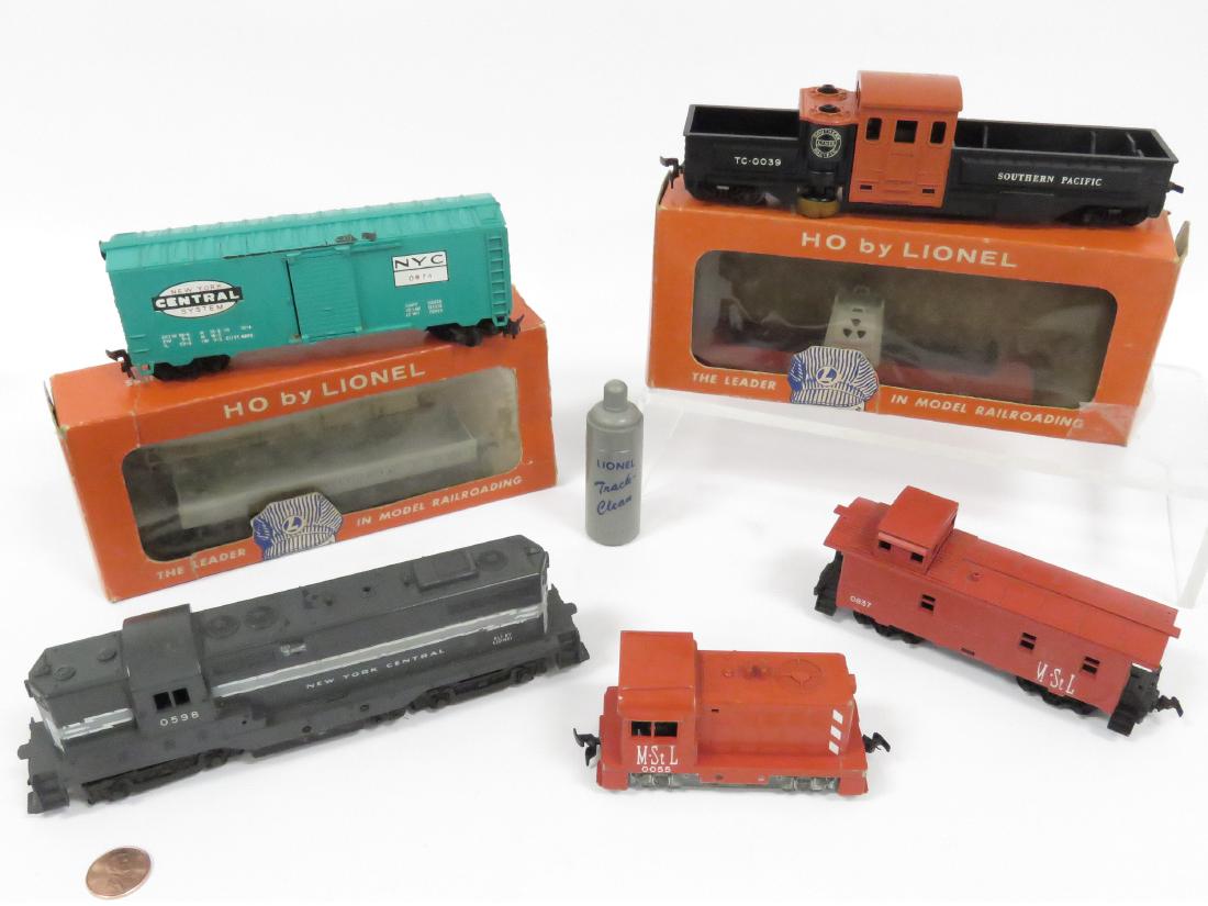 LOT (7) LIONEL HO SCALE INCLUDING #0598 NY CENTRAL GP7 (1 of 1)