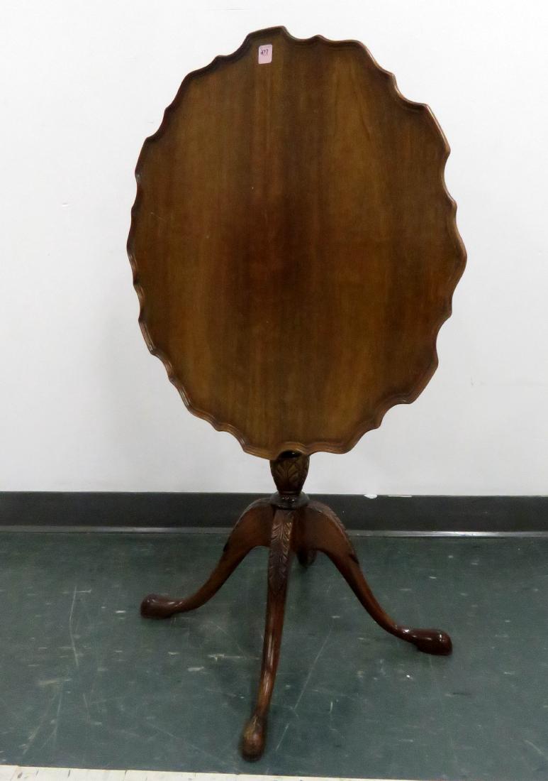 GEORGIAN STYLE MAHOGANY TILT-TOP PIE CRUST TABLE. (1 of 2)