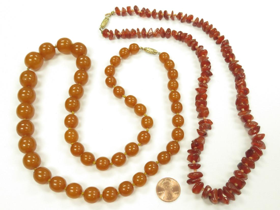 LOT (2) VINTAGE NECKLACES INCLUDING TUMBLED AGATE AND (1 of 1)