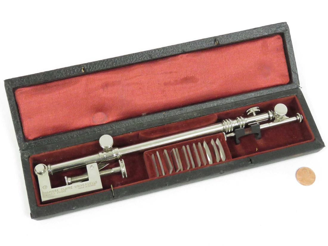 VINTAGE FRENCH  CHAMBRE CLAIRE UNIVESELLE (1 of 3)