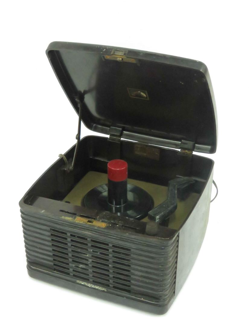 RCA MODEL 45 EY3 PORTABLE 45 RPM RECORD PLAYER, (1 of 3)