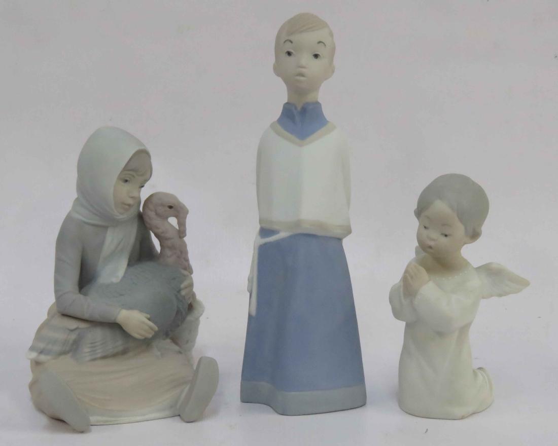 LOT (3) LLADRO MAT PORCELAIN FIGURINES INCLUDING GIRL (1 of 1)
