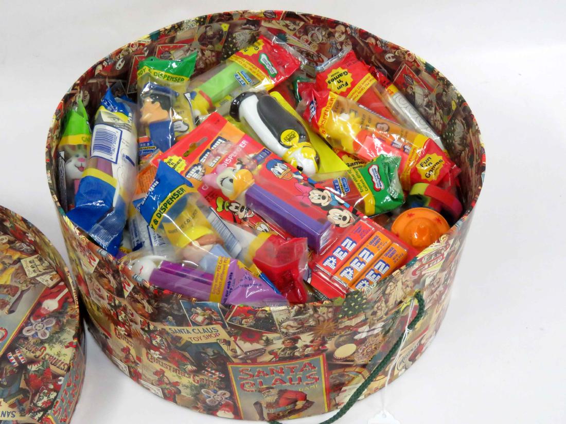 LOT ASSORTED PEZ DISPENSERS (ORIGINAL PACKAGING): LOT ASSORTED PEZ DISPENSERS (ORIGINAL PACKAGING)