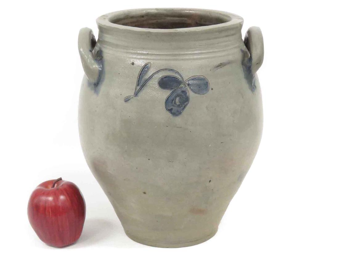 MANHATTAN INCISE DECORATED OVOID STONEWARE JAR, 18/19TH (1 of 2)