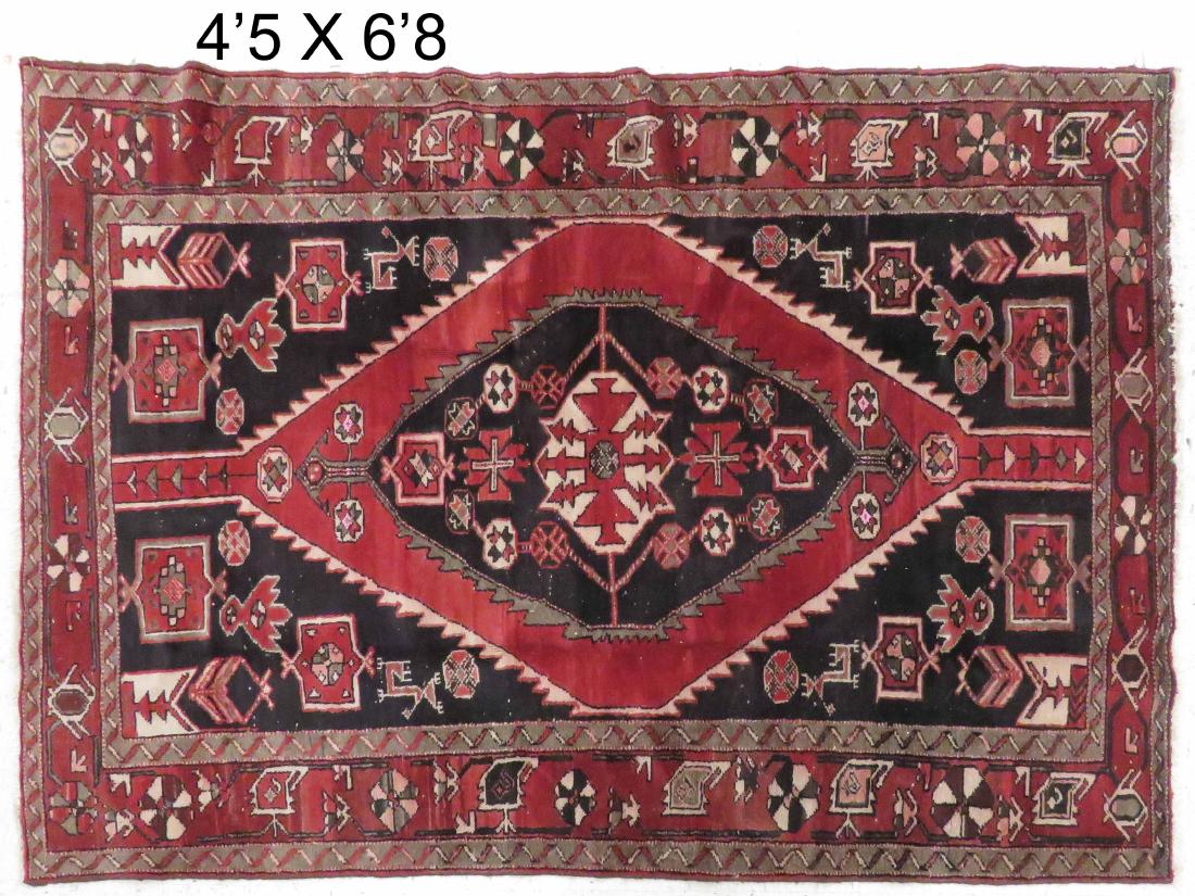 SEMI-ANTIQUE CENTRAL PERSIAN RUG. 4'5" X 6'8" (1 of 4)