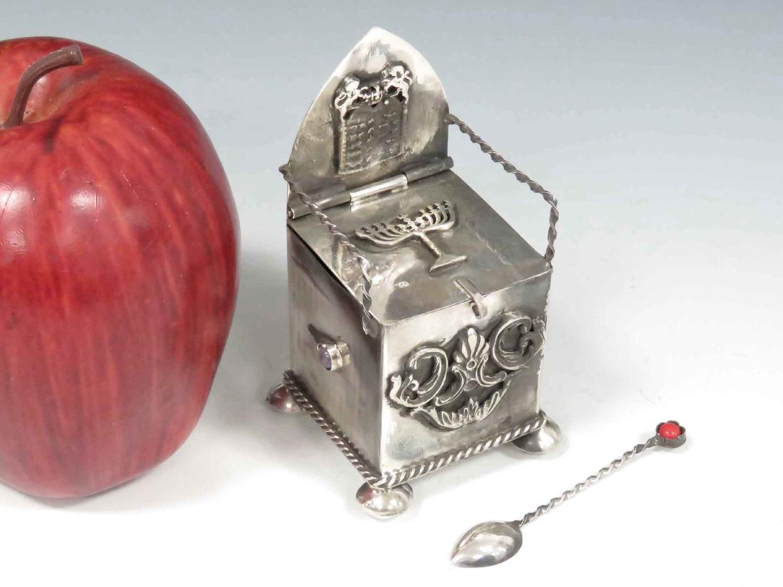 RUSSIAN SILVER JUDAIC SPICE CONTAINER. HEIGHT 3 3/4" (1 of 4)