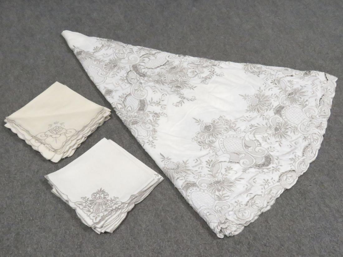 SET VINTAGE LINEN AND HEAVILY EMBROIDERED TABLECLOTHS (1 of 3)